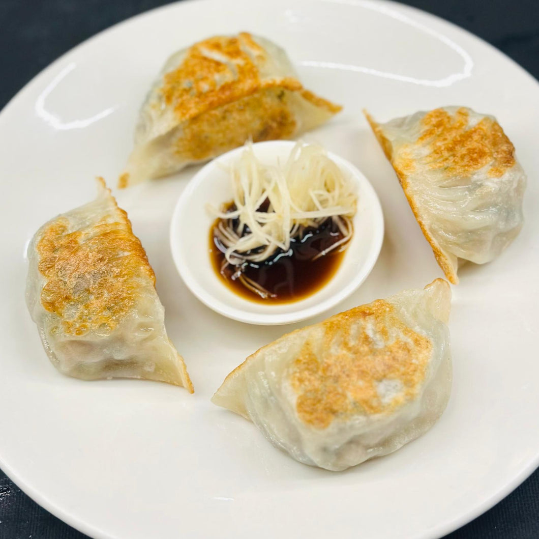 Pan-Fried Pork Dumpling With Chives “Guo Tie” (4件/pcs)
