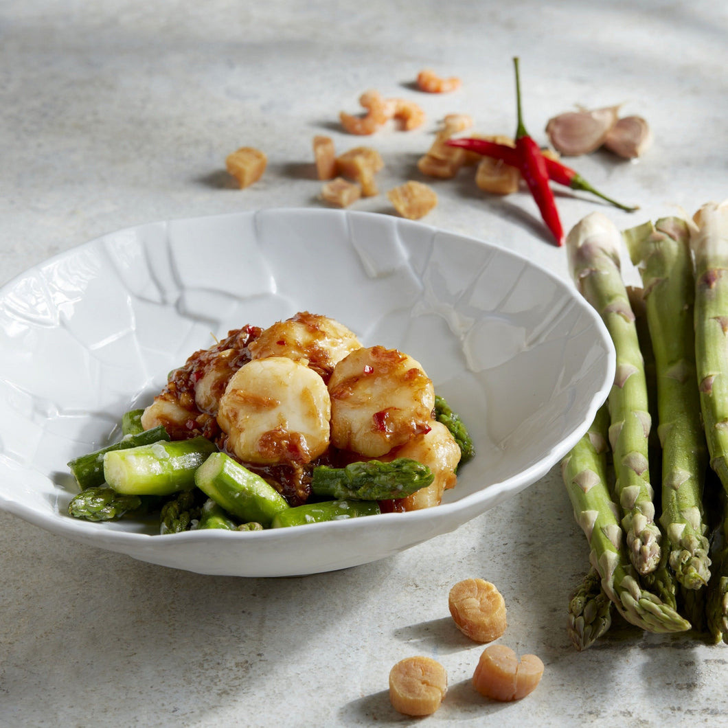 Sautéed Diver Scallops With Asparagus In Xo Chilli Sauce